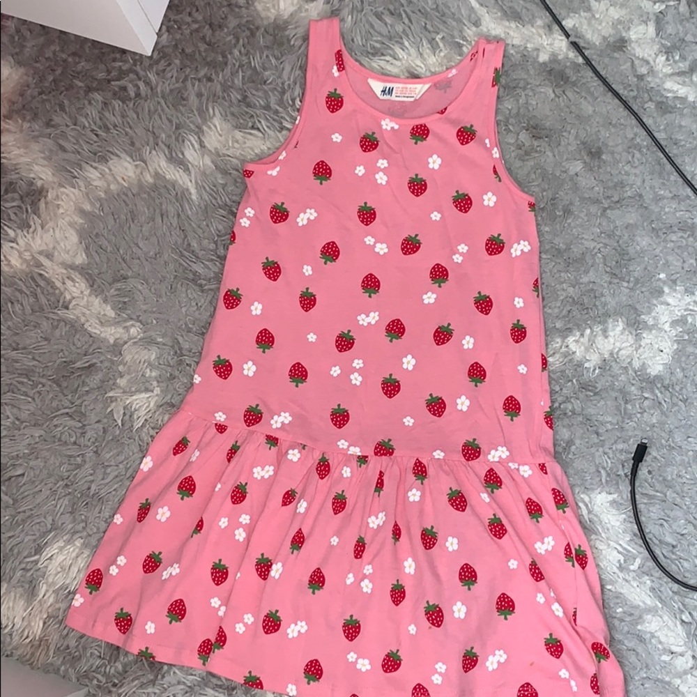 h&m pink dress with strawberries and flowers🍓🤍